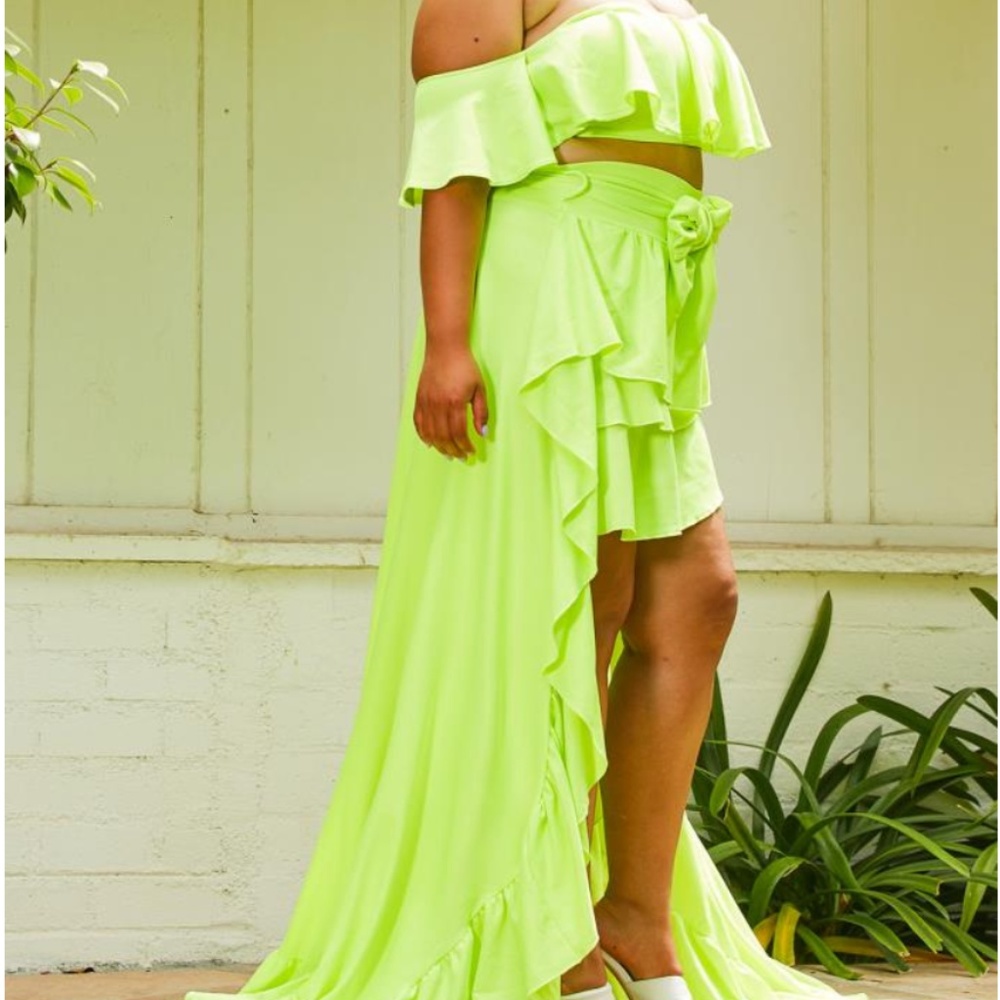 Neon Green 2PC Ruffled Skirt Set - Picture 2 of 3